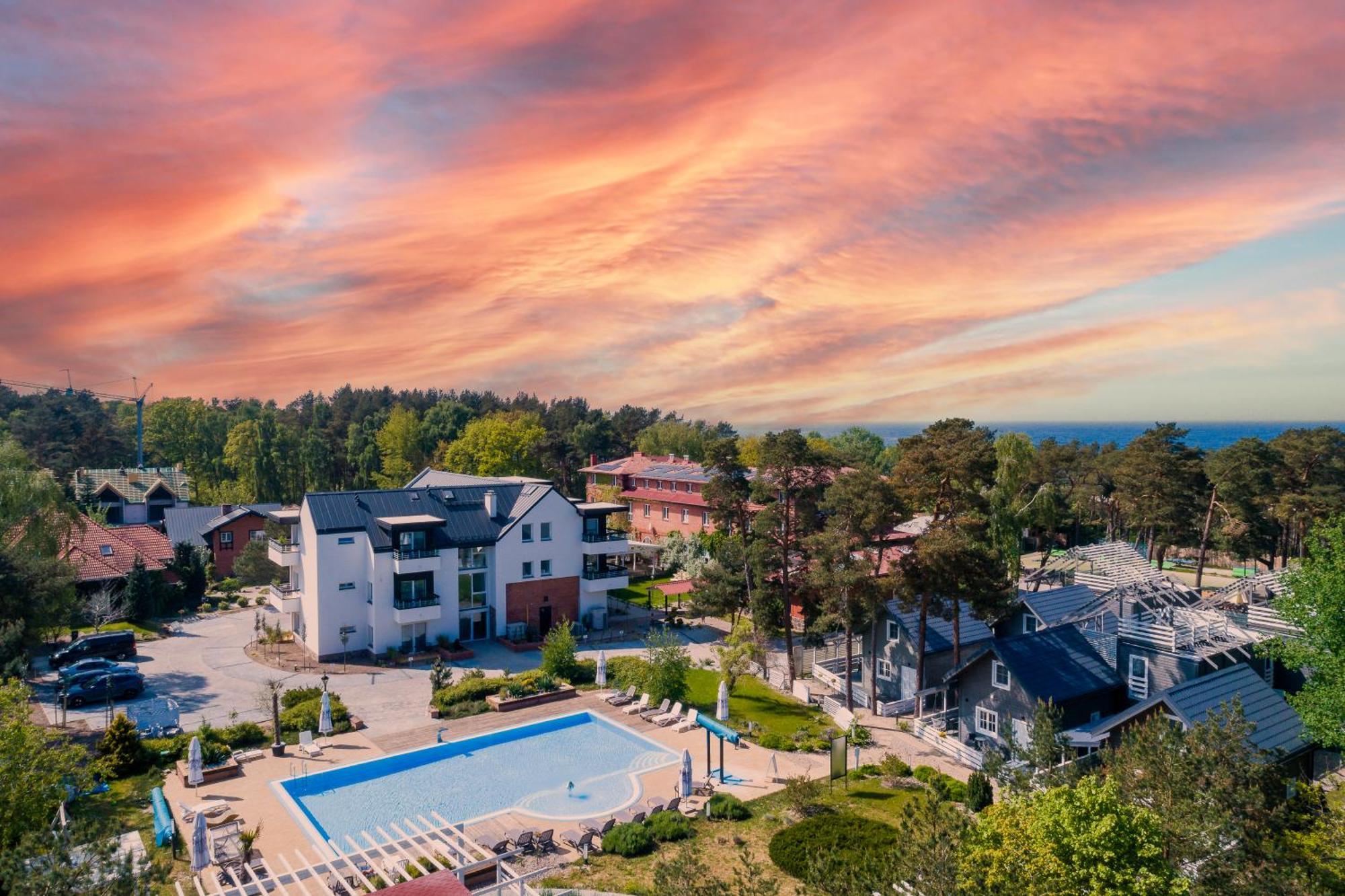 Apartamenty Przy Plazy Z Basenem Z Podgrzewana Woda I Mini Spa - Osrodek Kolonijno-Wczasowy Mewa Niechorze Exterior photo